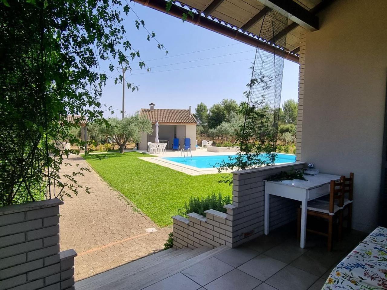 Accogliente Villa Con Piscina Caltagirone Exterior photo